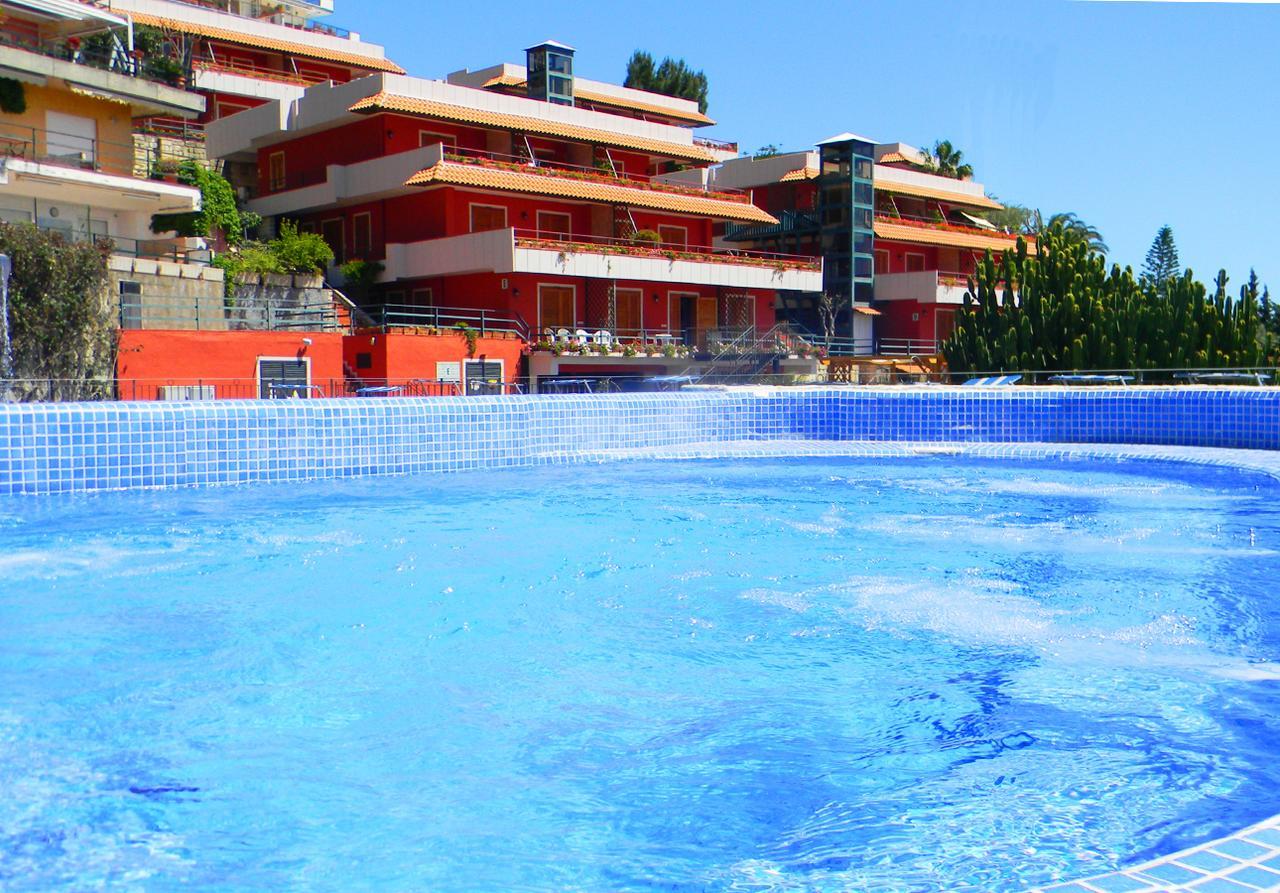 Residence Letojanni Taormina Kültér fotó