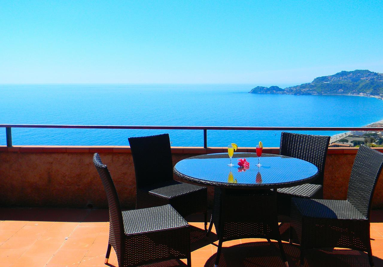 Residence Letojanni Taormina Kültér fotó