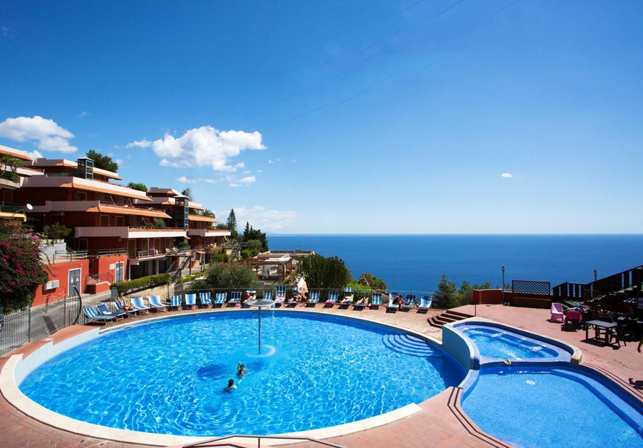 Residence Letojanni Taormina Kültér fotó